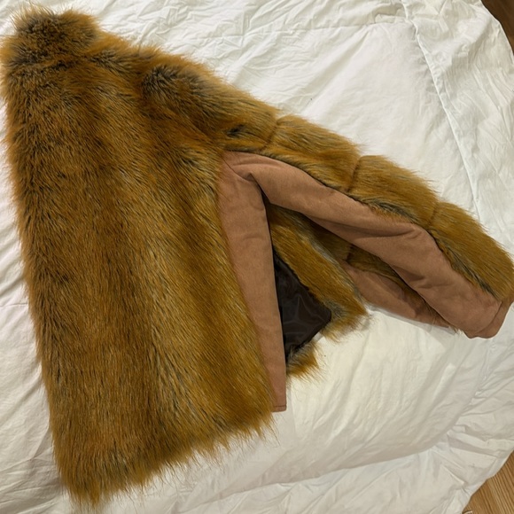 Le Chateau fur (faux) jacket - Picture 3 of 6